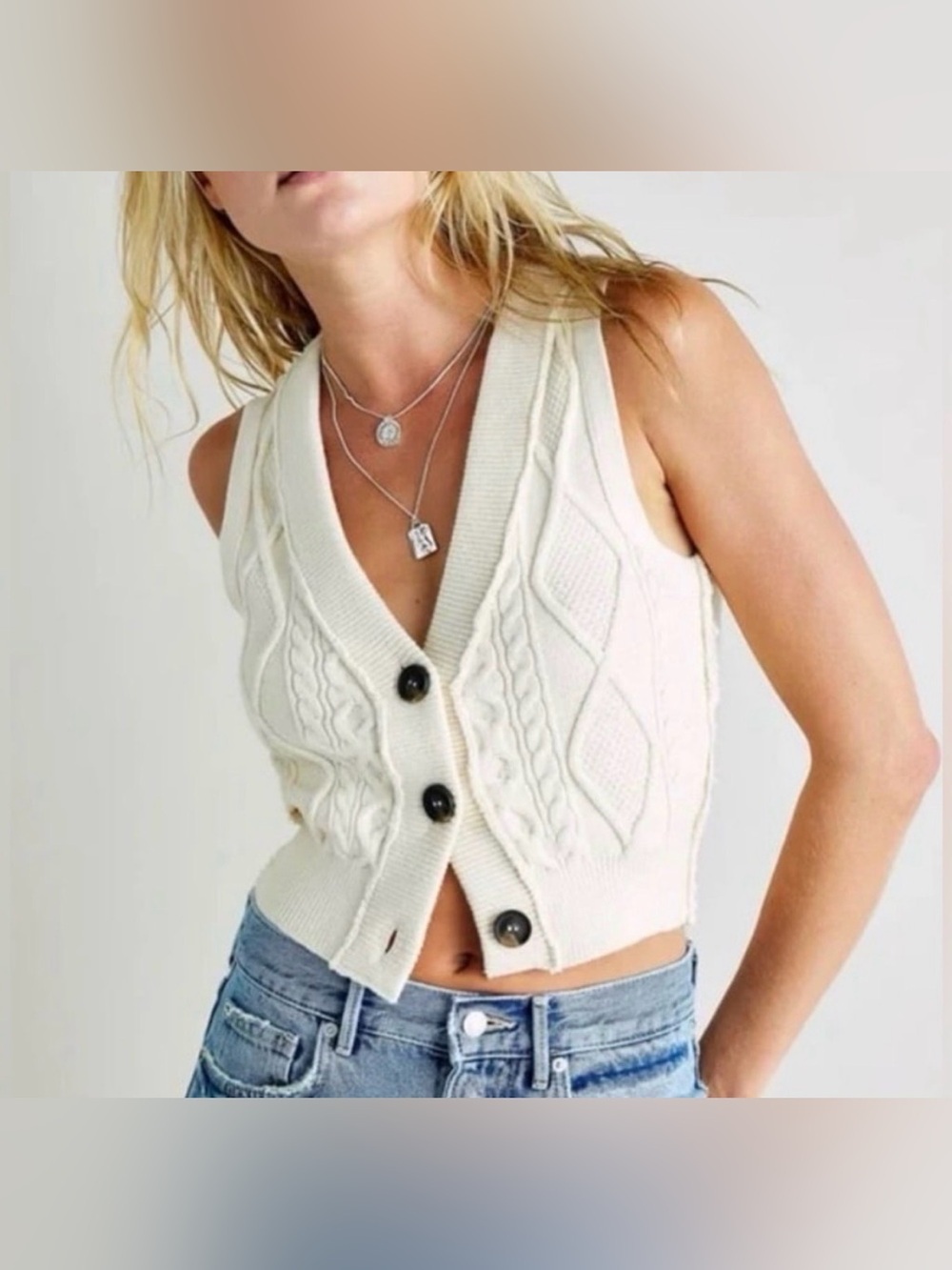 So Cute! Cream Cable Knit Sleeveless Button-Front Vest Large Coastal Grandma